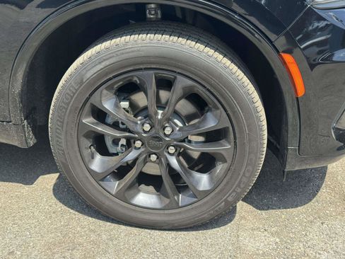 Certified 2025 Dodge Durango GT w/ Blacktop Package AWD/4WD image 9