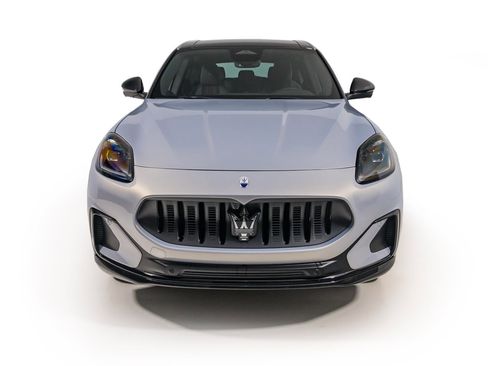 New 2025 Maserati Grecale Folgore image 3