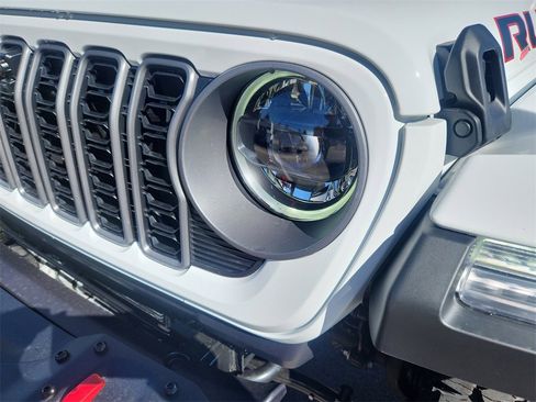 New 2025 Jeep Wrangler Rubicon image 5