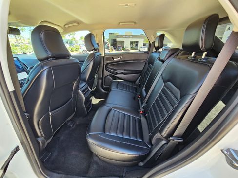 Used 2024 Ford Edge SEL image 18