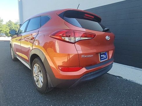Used 2017 Hyundai Tucson SE w/ SE Popular Package 02 FWD image 4