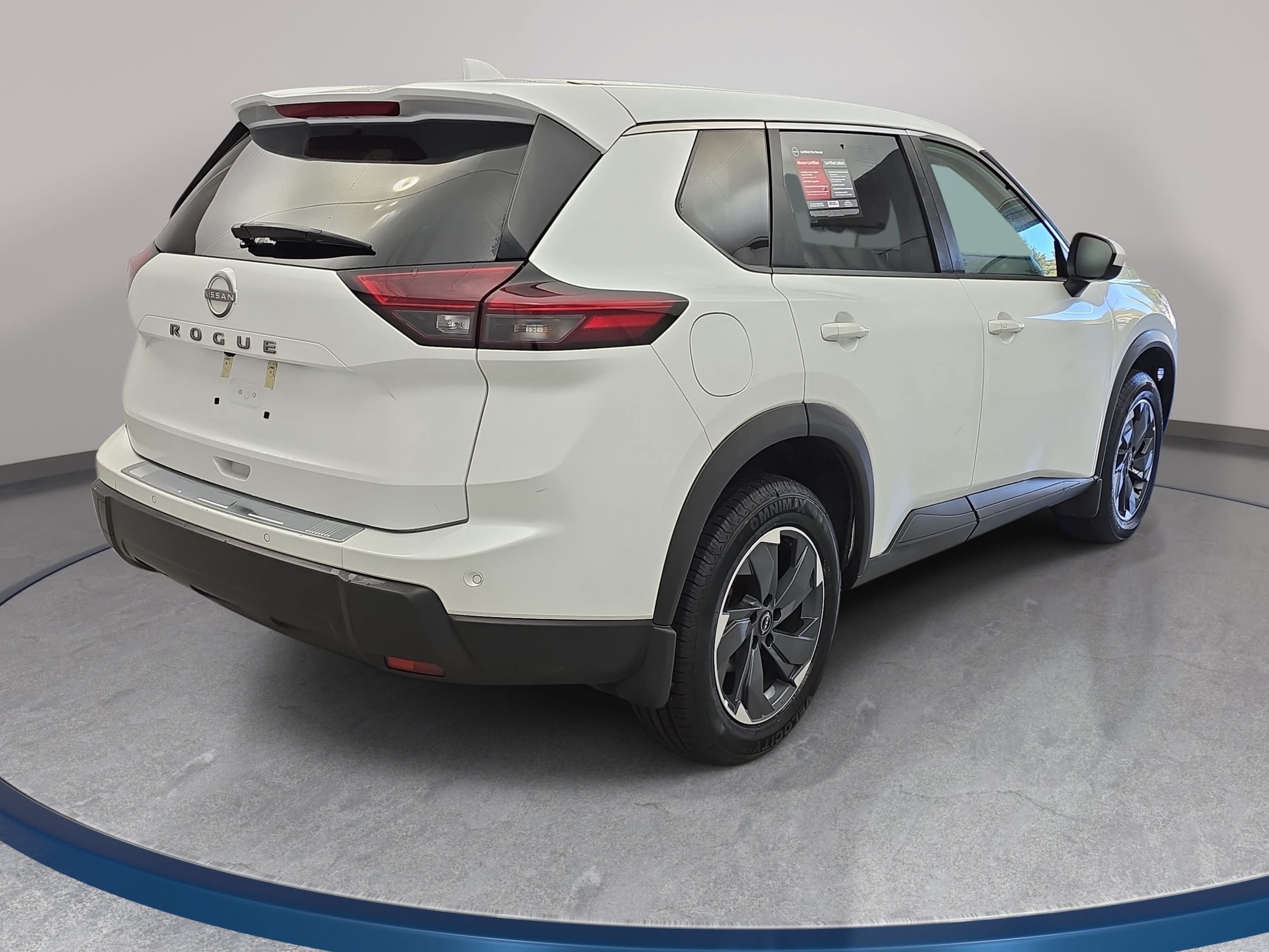 Certified 2025 Nissan Rogue SV FWD image 5