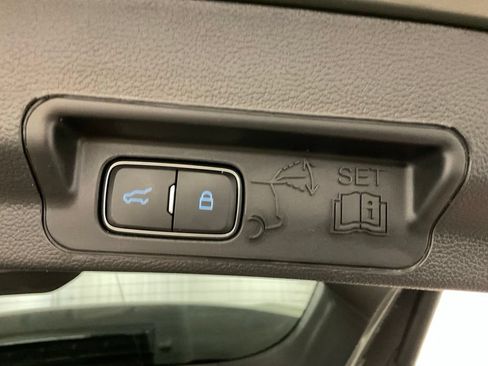 Used 2020 Ford Explorer Limited AWD/4WD image 32