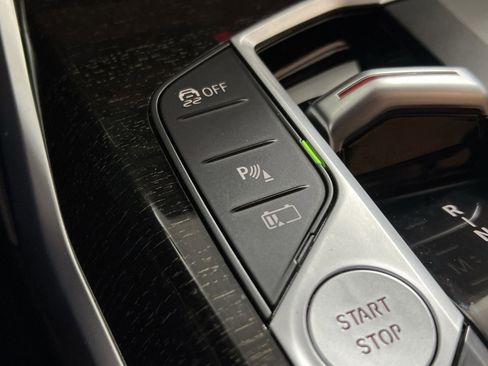 Used 2023 BMW 330e xDrive w/ Premium Package image 32