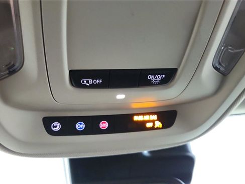 Used 2022 Buick Envision Essence w/ Safety Package FWD image 26