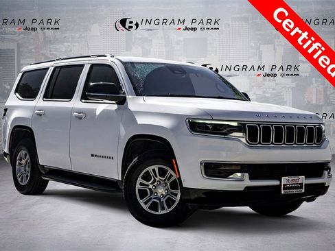 Used 2023 Jeep Wagoneer 4WD image 1