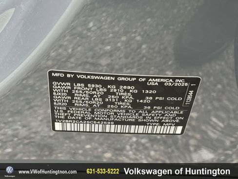 Certified 2025 Volkswagen Atlas SEL image 18