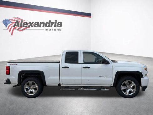 Used 2016 Chevrolet Silverado 1500 Custom w/ Custom Convenience Package AWD/4WD image 5