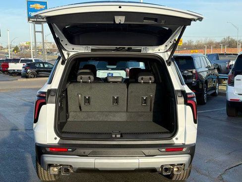 New 2026 Chevrolet Traverse LT w/ Driver Confidence Package FWD image 11