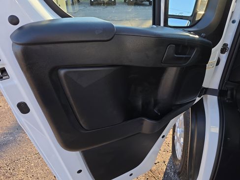 Used 2025 RAM ProMaster 2500 w/ Quick Order Package 22G SLT image 11