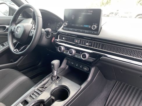 Used 2025 Honda Civic Sport image 12