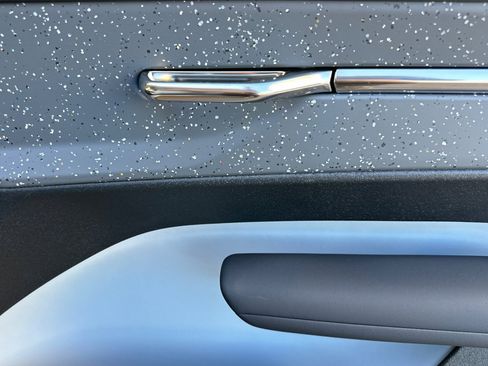 New 2025 Volvo EX30 Ultra w/ Protection Package Premier image 18