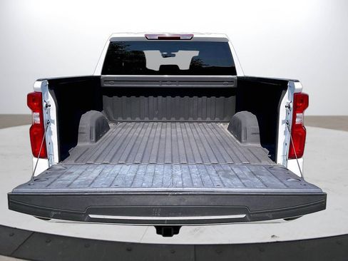 Used 2022 Chevrolet Silverado 1500 Custom AWD/4WD image 25