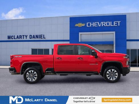 Used 2024 Chevrolet Silverado 2500 Custom w/ Custom Convenience Package AWD/4WD image 6