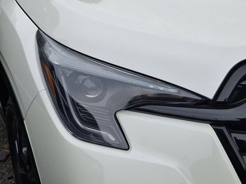 Used 2025 Subaru Ascent Bronze Edition w/ Onyx Package image 3