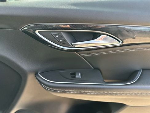 Used 2023 Buick Envision Preferred image 26