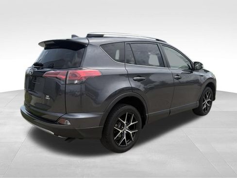 Used 2018 Toyota RAV4 SE w/ All Weather Liner Package AWD/4WD image 17