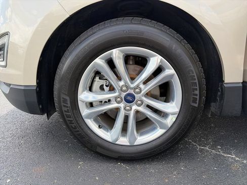 Used 2018 Ford Edge SEL w/ Equipment Group 201A AWD/4WD image 28