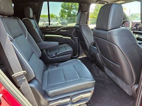 Used 2023 Cadillac Escalade Sport AWD/4WD image 17