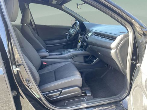 Used 2019 Honda HR-V Sport image 18