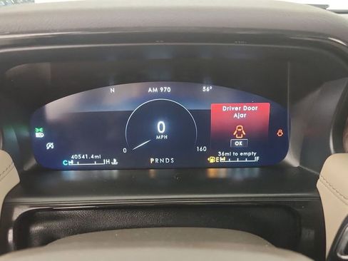 Used 2023 Lincoln Nautilus Reserve w/ Equipment Group 201A image 11