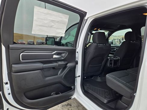 New 2026 RAM 1500 4x4 Crew Cab image 22