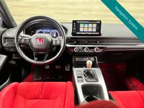 Used 2024 Honda Civic Type R image 2