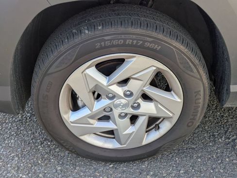 Certified 2024 Hyundai Kona SE AWD/4WD image 7