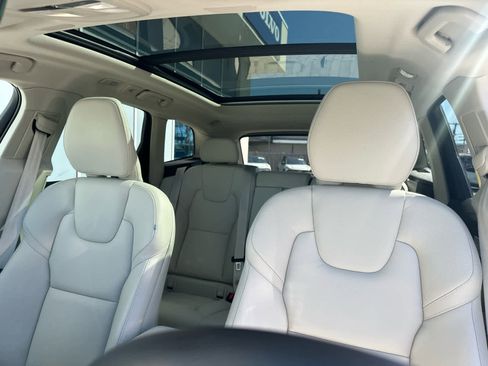 Certified 2024 Volvo XC60 B5 Core AWD/4WD image 6