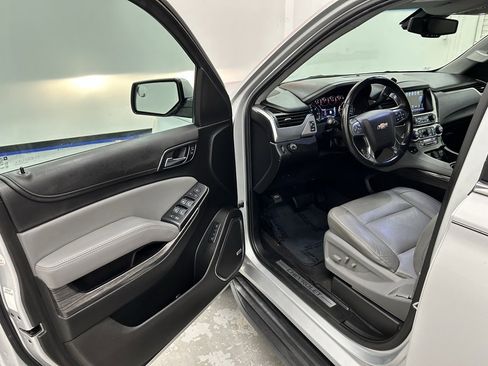 Used 2019 Chevrolet Tahoe LT image 19