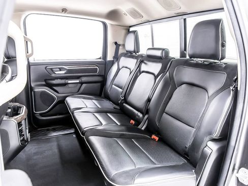 Used 2019 RAM 1500 Laramie RWD image 33