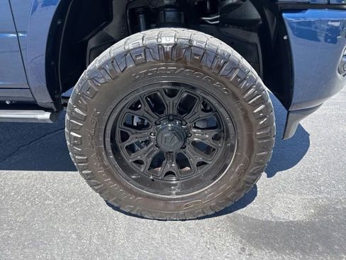 Used 2022 RAM 2500 Laramie AWD/4WD image 9