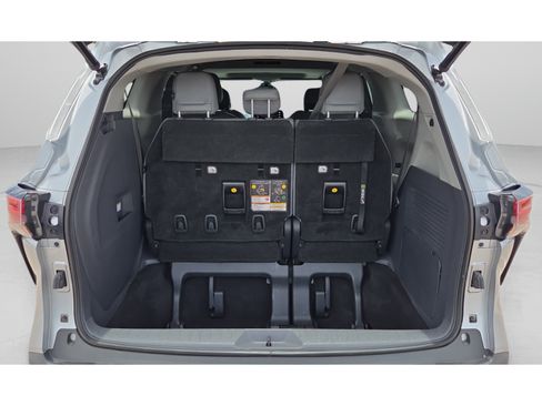 Certified 2021 Toyota Sienna XLE FWD image 9