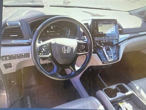 Used 2023 Honda Odyssey Elite image 6