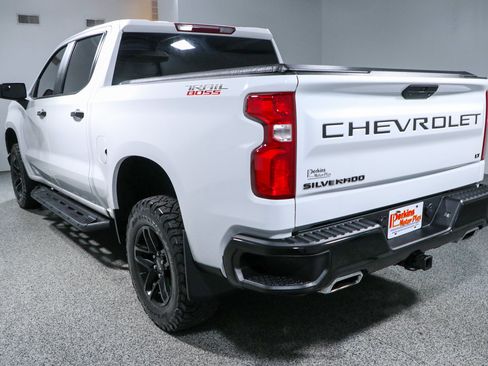 Used 2021 Chevrolet Silverado 1500 LT Trail Boss w/ Bed Protection Package AWD/4WD image 9
