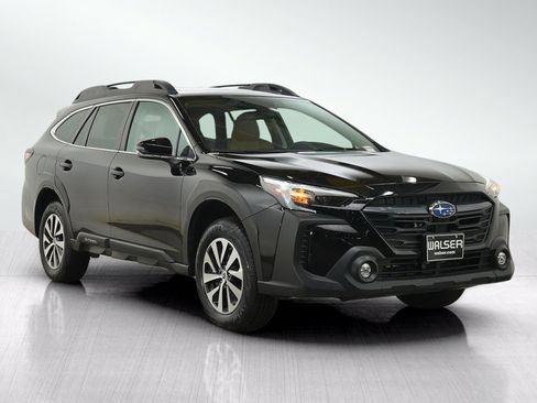 Used 2025 Subaru Outback Premium AWD/4WD image 7