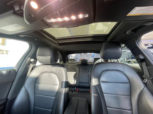 Used 2019 Mercedes-Benz C 300 4MATIC Sedan image 17