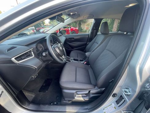 Used 2025 Toyota Corolla LE image 28