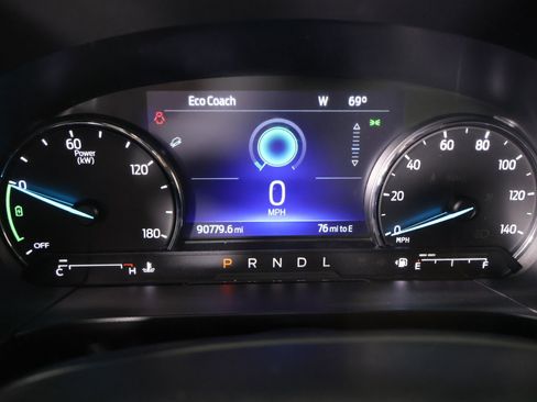 Used 2021 Ford Escape SE image 4