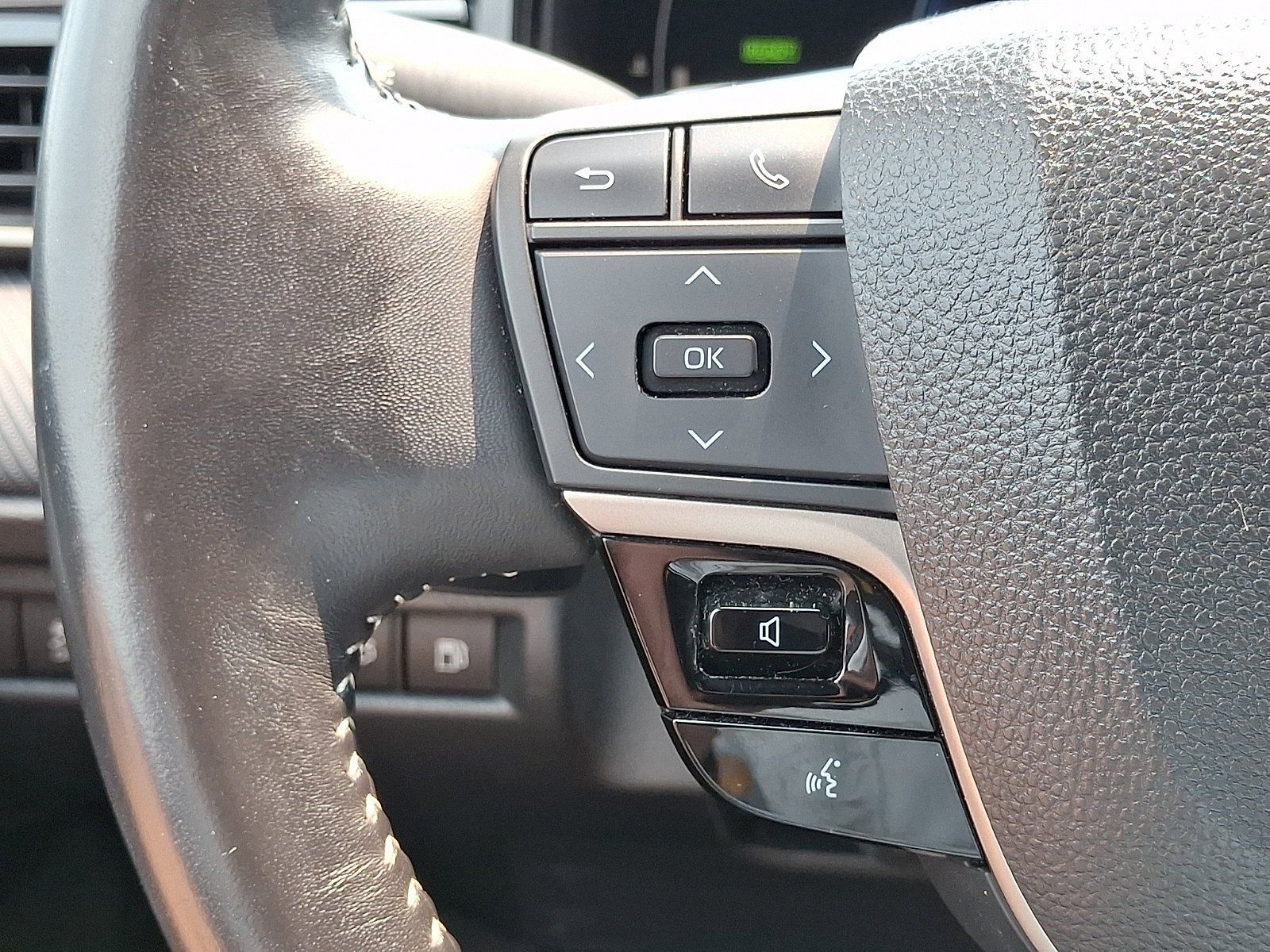 Used 2025 Toyota Camry SE FWD image 22