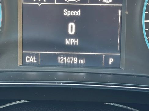 Used 2017 Chevrolet Cruze LT w/ Convenience Package FWD image 17