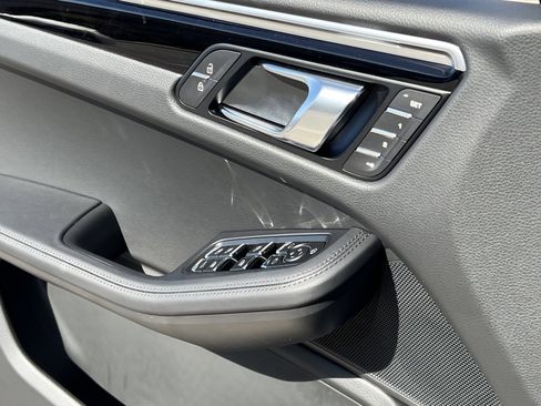 New 2026 Porsche Macan Turbo image 31