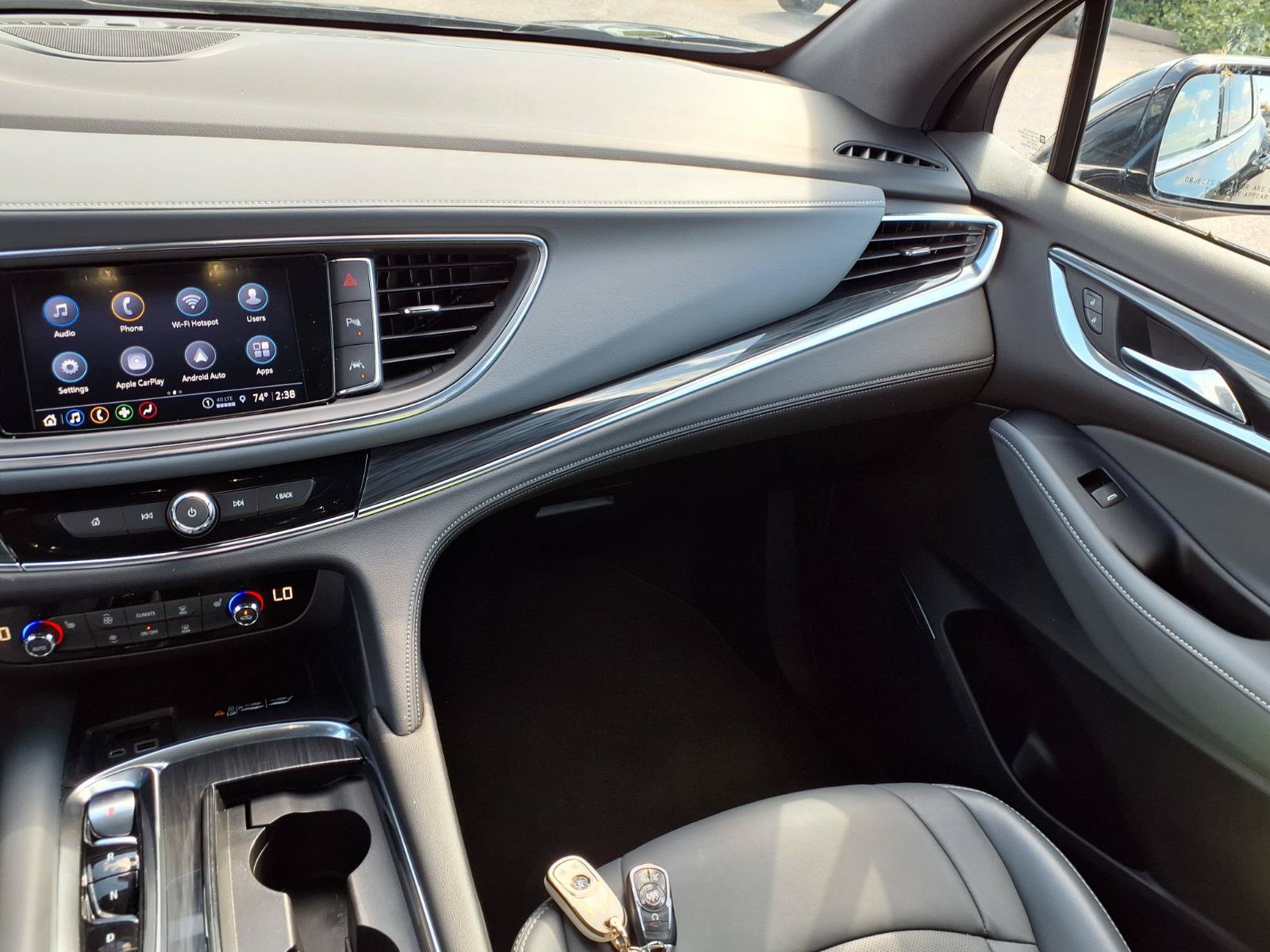 Used 2024 Buick Enclave Essence FWD image 4