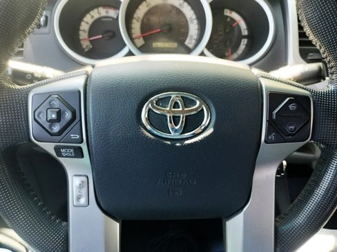 Used 2014 Toyota Tacoma PreRunner w/ SR5 Package RWD image 23