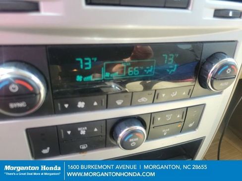Used 2010 Chrysler Town & Country Limited image 21