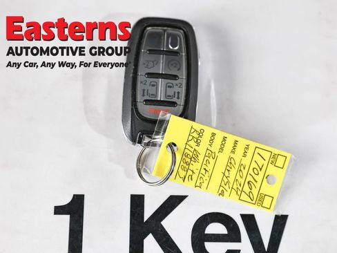 Used 2024 Chrysler Pacifica Touring-L FWD image 26