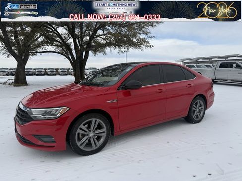 Used 2020 Volkswagen Jetta R-Line image 1