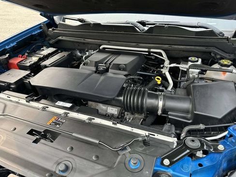 Used 2023 Chevrolet Colorado Z71 w/ Z71 Convenience Package 2 AWD/4WD image 15