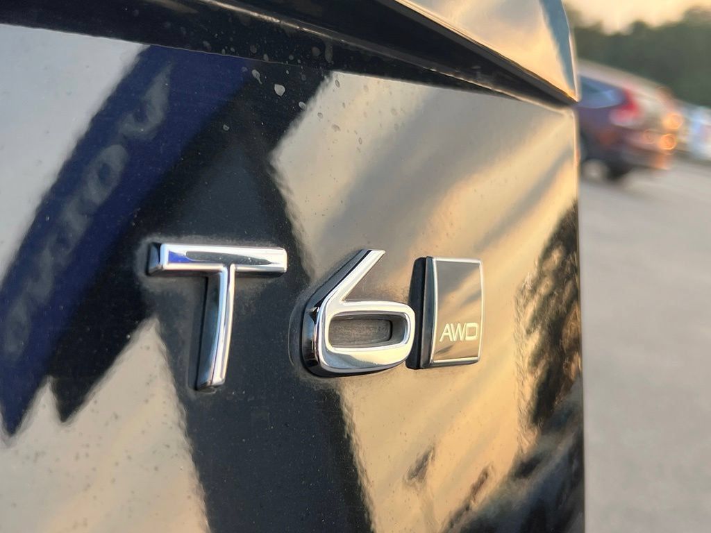 Used 2021 Volvo XC90 T6 Momentum w/ Climate Package AWD/4WD image 27