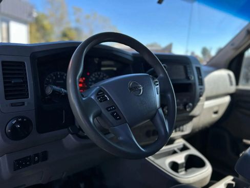 Used 2018 Nissan NV 3500 SV w/ Navigation Package image 14